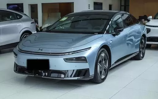Parte anteriore del nuovo coupé PHEV